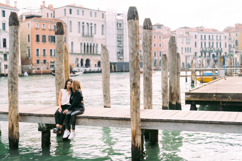 Lesbian Couple photoshoot in Venice by Alina Indi