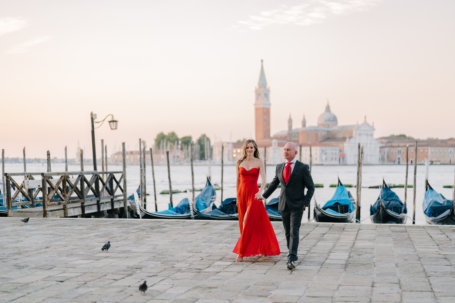 Who is the best Venice photographer for a couples photoshoot in Italy?